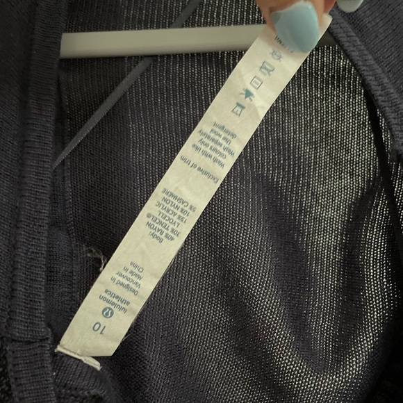 Lululemon Cozy Soft Warm Iconic Wrap Twist Front Sweater in Navy Blue - Picture 2 of 8